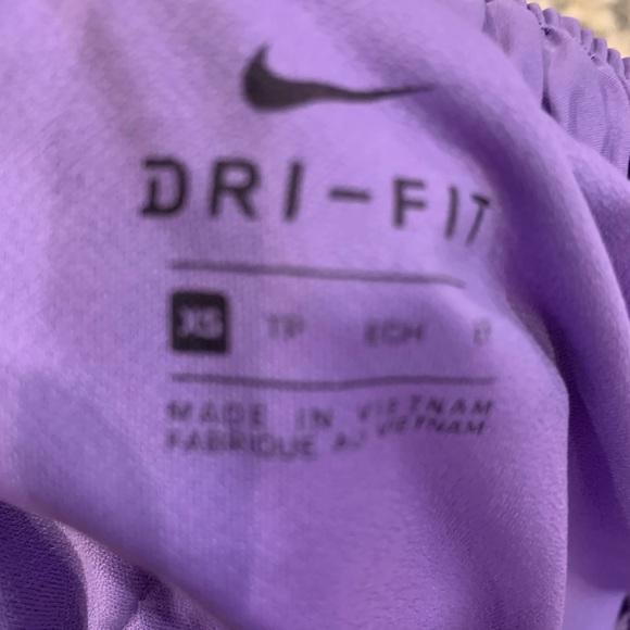 nike shorts - Picture 2 of 3